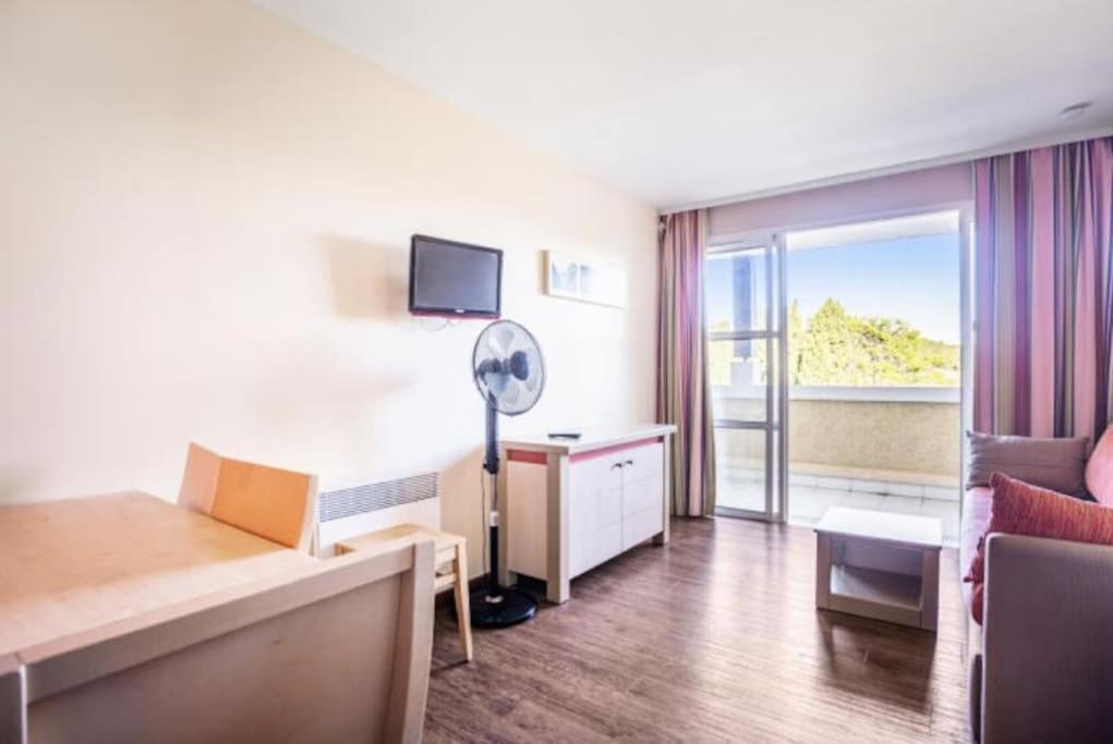 Superbe Appartement Village Cap Esterel 4P Climatise Saint-Raphaël エクステリア 写真