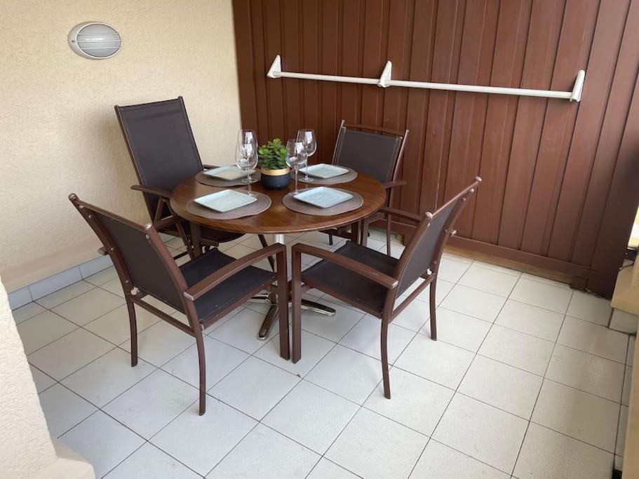 Superbe Appartement Village Cap Esterel 4P Climatise Saint-Raphaël エクステリア 写真